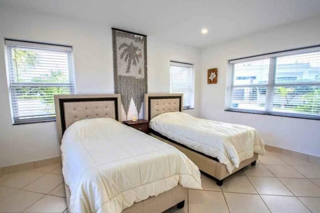 Swaying Palm Beach House Fort Lauderdale Eksteriør billede